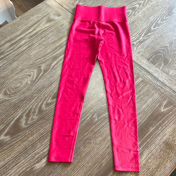 Carbon38 Pants - Carbon38 7/8 length Takara Shine leggings size XS in fun hot pink color